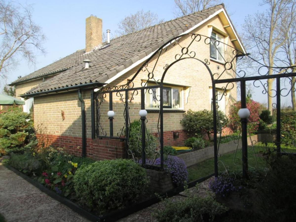 B&B Elbahof, Goed En Goedkoop! Hem Extérieur photo